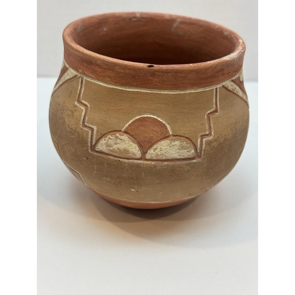 VTG San Juan Native American Pueblo Pottery Bowl Geometric Carved Design READ